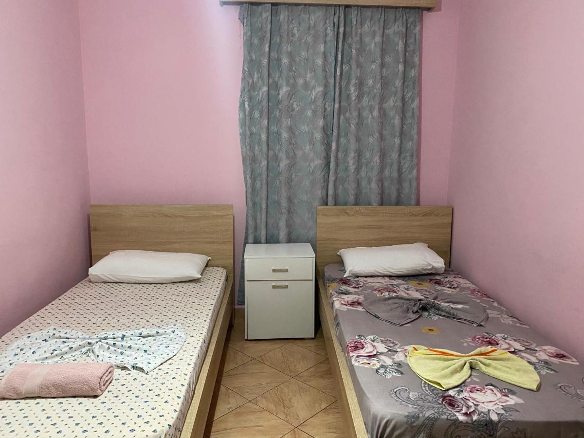 Guesthouse Sense 티라나 외부 사진