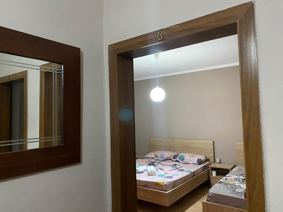 Guesthouse Sense 티라나 외부 사진