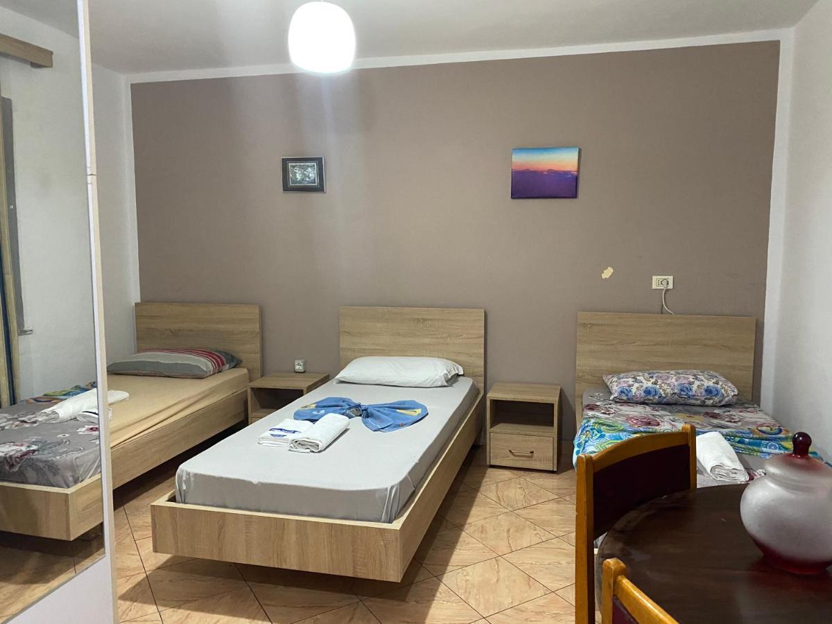 Guesthouse Sense 티라나 외부 사진